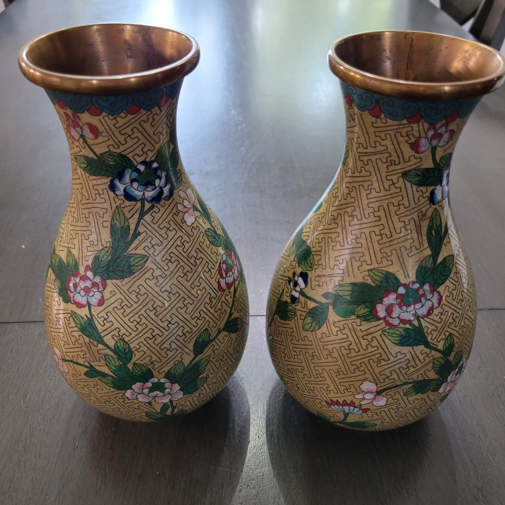 Floral Patterned Vases - Green and Gold